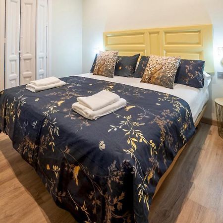 2 Bedrooms 1.5 Bathrooms Furnished - Justicia - Refurbished - Mintystay Madrid Buitenkant foto